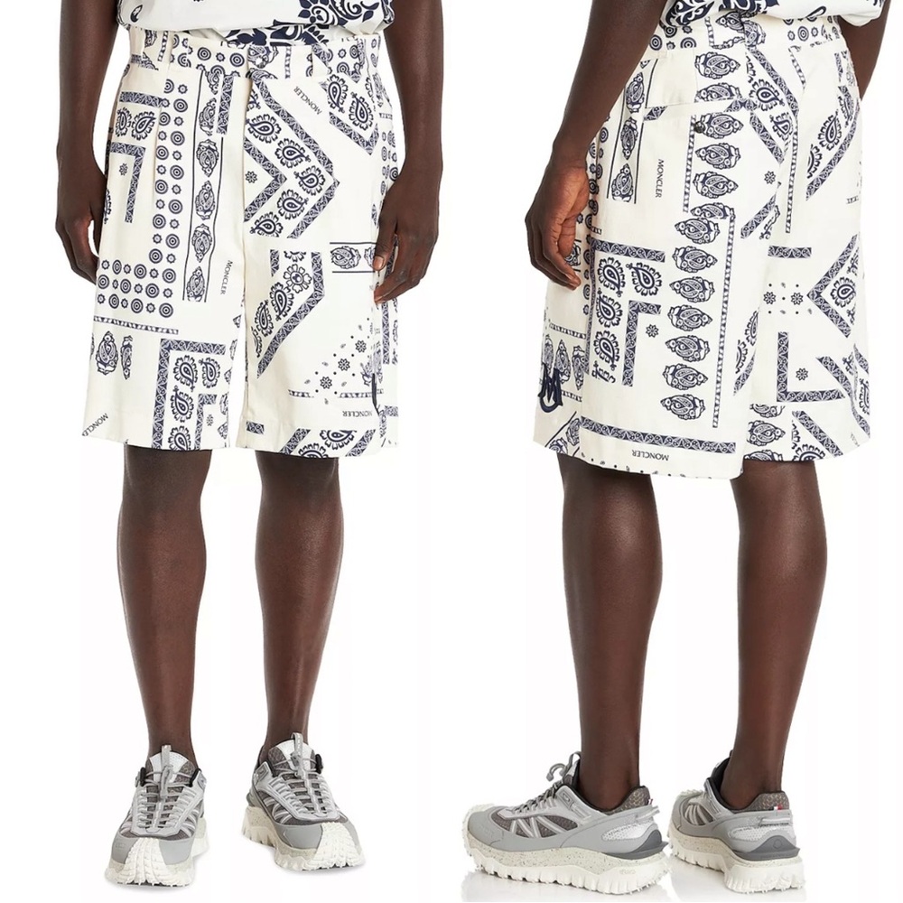 Moncler Bandana Print Bermuda Shorts Size Large NWT